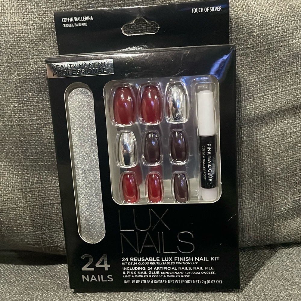 Lux Nails 24 Piece Reuseable lux Nail kit Coffin Ballerina Touch of Silver